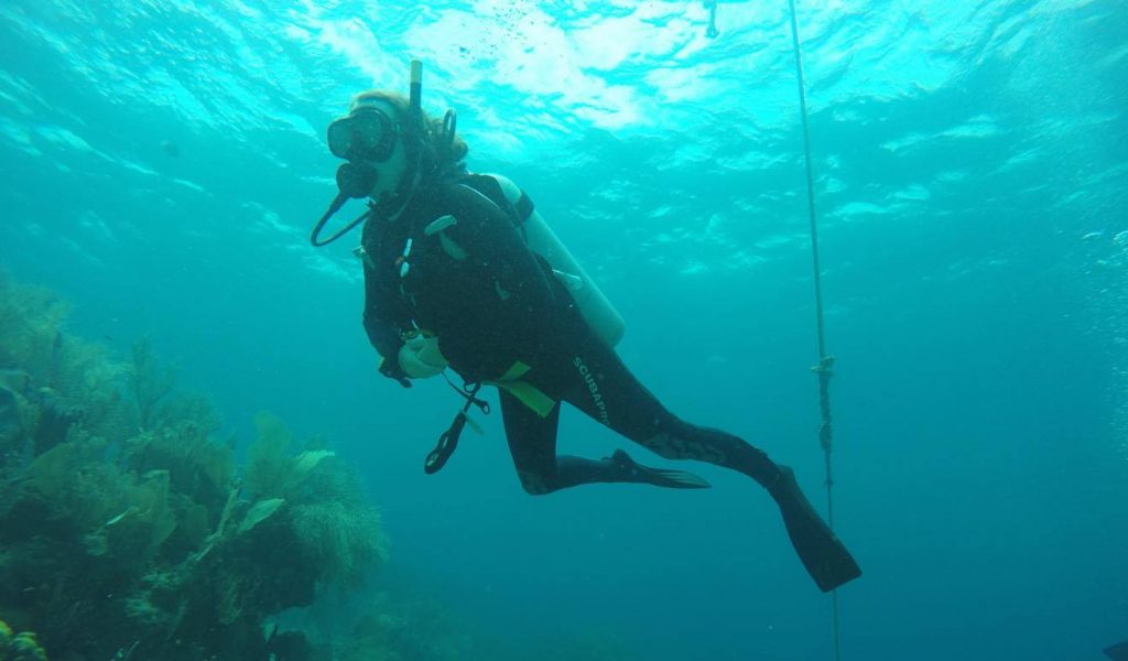 Me Getting Used to Diving in Utila Honduras with Utila Dive Center