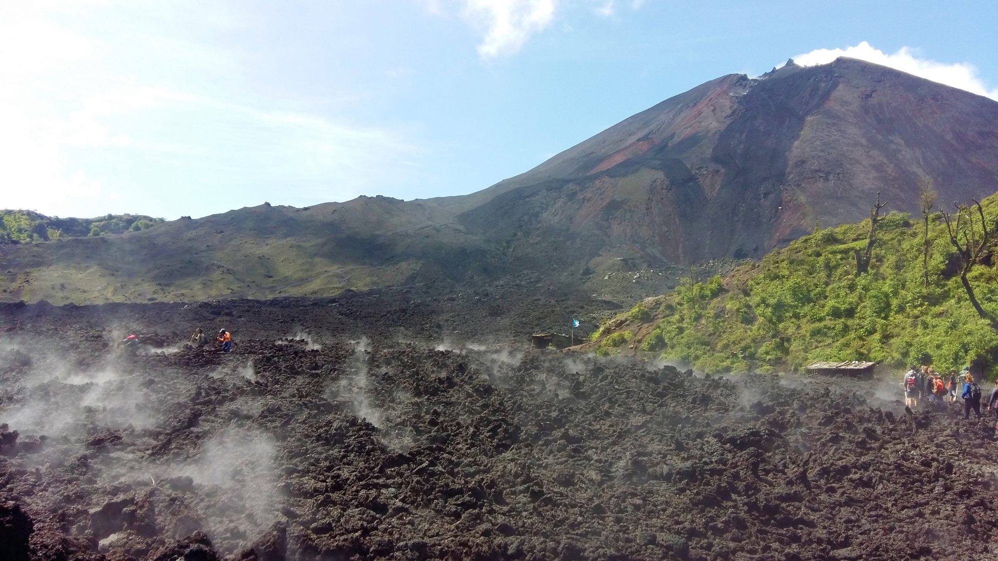 Hiking A Live Volcano in Antigua Guatemala - Tales of a Backpacker