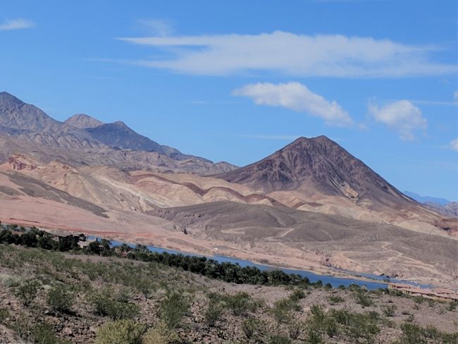 Red rock mountain scenery on a Nevada Road Trip