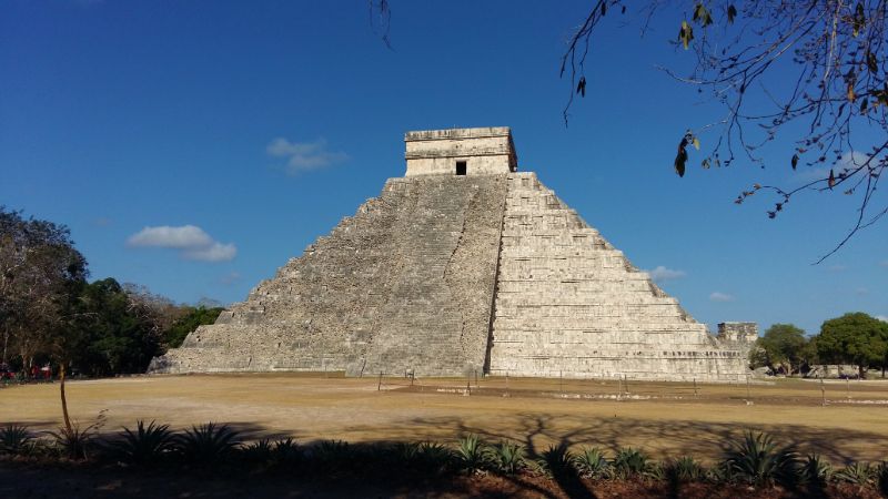 Chichen Itza Mayan Pyramid - One of the Best Things to do in the Yucatan