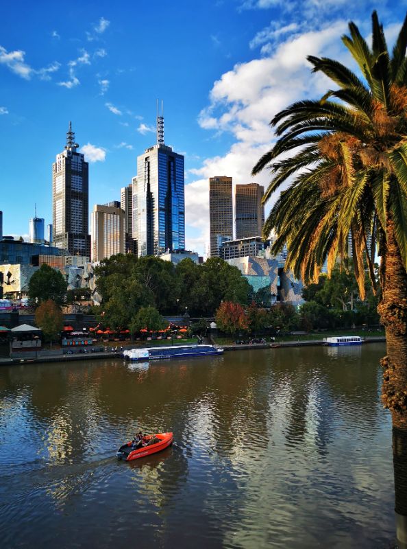 Walking Along the River in Melbourne for Free