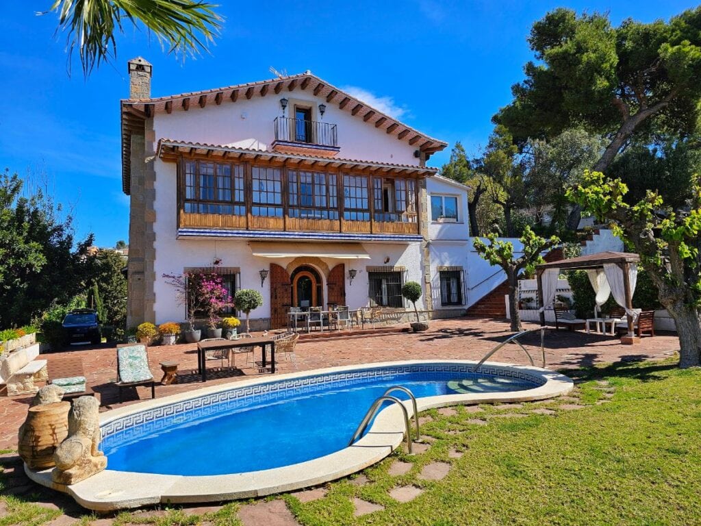 The Beautiful Palma Coliving Barcelona - Palma Coliving Review